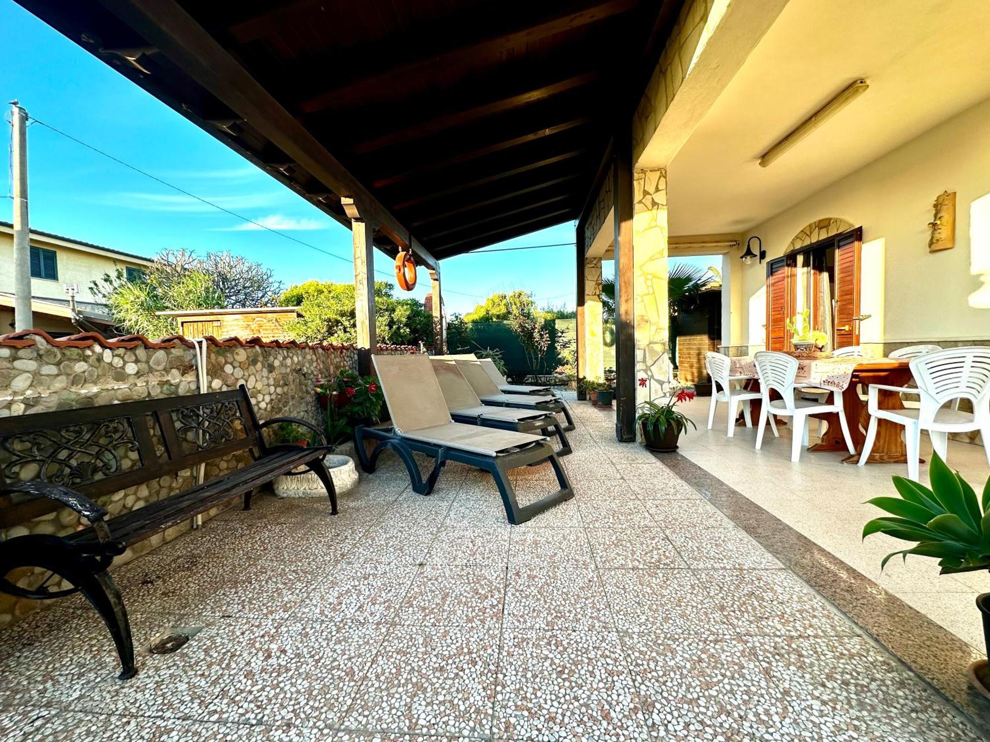 Апартаменты Casa Del Sole Кампофеличе-ди-Роччелла Экстерьер фото
